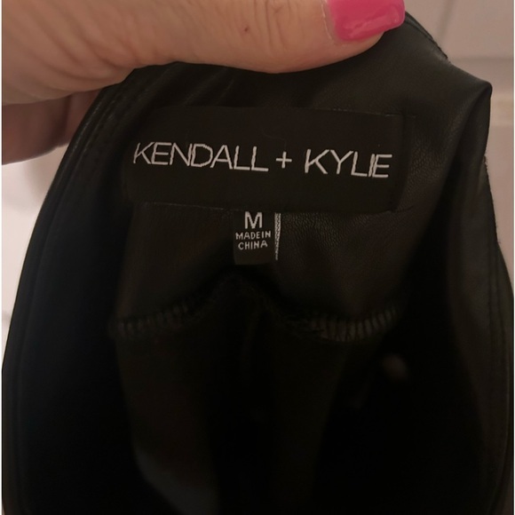 Kendall &‎ Kylie Faux Leather Pants - Picture 2 of 2